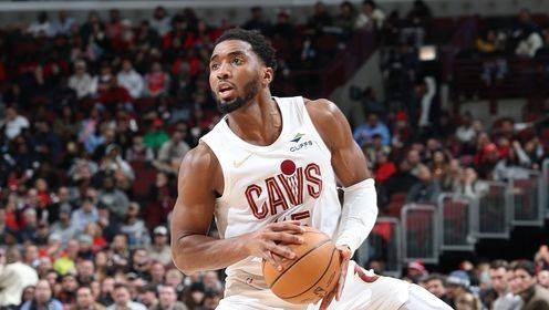 尽力了！米切尔23中11空砍全场最高32分外加1板5助