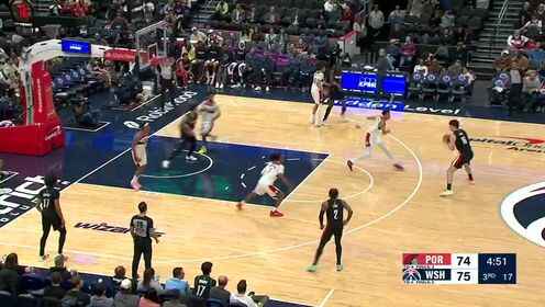 楊瀚森擊地妙傳 可惜樂福沒能命中