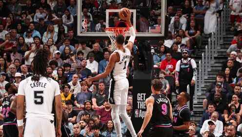 ??馬刺送熱火5連敗 文班26+14+5帽 卡斯?fàn)?9+7+6 阿德巴約17中5