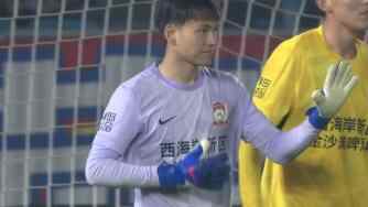 熱菲尼奧禁區外大力抽射 李昊高高躍起將球擋出