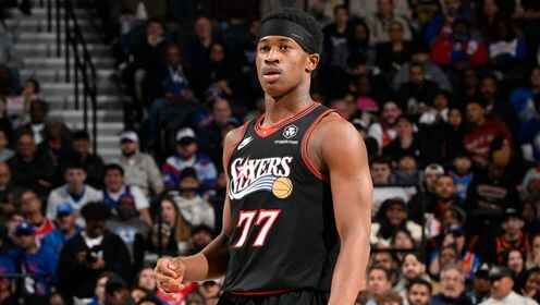 扛起進(jìn)攻大旗！埃奇庫姆28投14中&三分15中7 空砍35+6+4