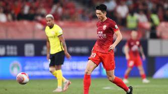  中超-海港2-1西海岸仍2分领跑 奥斯卡双响武磊伤退