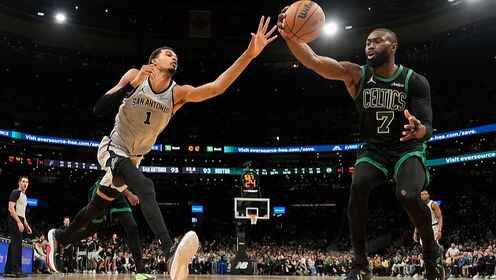 ??馬刺險勝凱爾特人 文班亞馬21+6 布朗27+8+7 懷特29+9