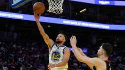 時(shí)隔2個(gè)多月復(fù)出！庫(kù)里替補(bǔ)26分鐘21中11空砍29分 全隊(duì)最高+12