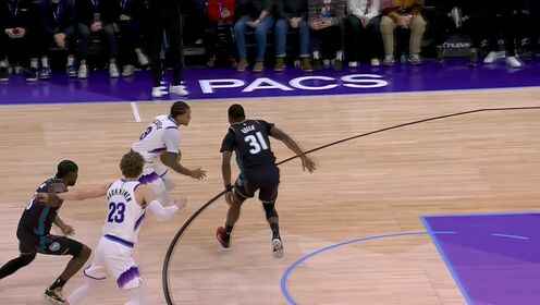 基昂特&middot;喬治突破拋投準(zhǔn)絕殺