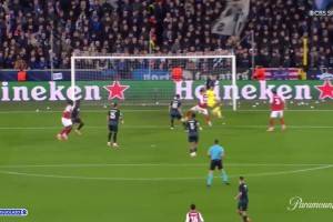  欧冠-马杜埃凯双响马丁内利世界波 阿森纳3-0完胜布鲁日