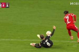  补时连入两球！格纳布里中场成功抢断，杰克逊单刀破门