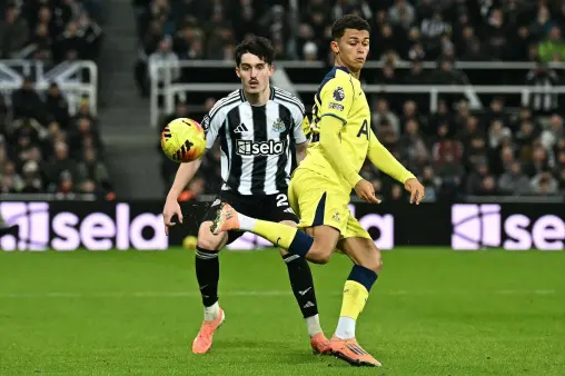 【全場(chǎng)回放】 紐卡斯?fàn)柭?lián)vs托特納姆熱刺 (英文原聲)