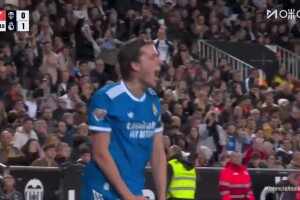  單騎闖關！卡雷拉斯精彩一條龍連續過人破門！