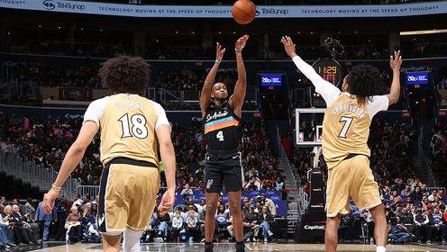 状态复苏！福克斯5记三分球拿下27分7板6助1帽