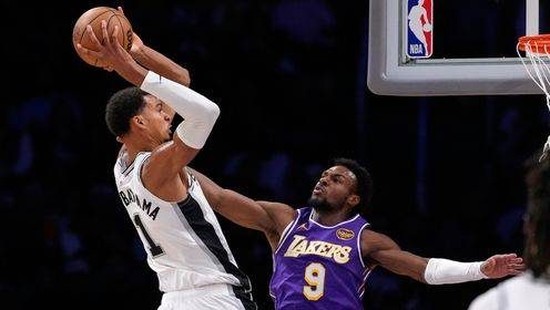 被研究了！文班連續兩場低迷 14中5僅19分8板&出現5失誤&犯滿離場