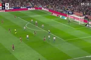 默契傳跑！費爾明站樁做球，亞馬爾推射中柱