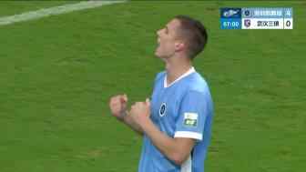 [进球视频]打花了！本科维奇头球破门完成梅开二度 新鹏城4-0领先三镇