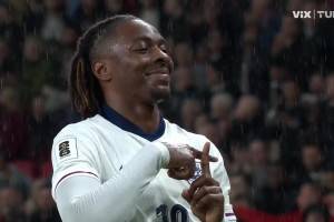  福登带球还击送助攻！埃泽迎球兜射破门！英格兰2-0塞尔维亚！