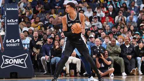 僅打21分鐘！文班亞馬vs灰熊貢獻30+5集錦