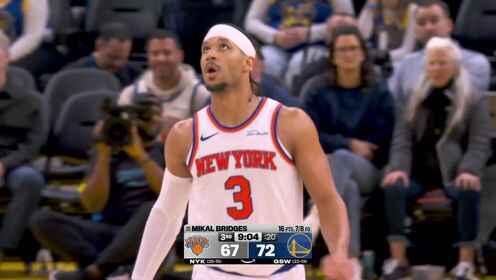 面對(duì)尼克斯連續(xù)10場(chǎng)24+！庫(kù)里17中10得27分3板7助1斷1帽 三分9中4