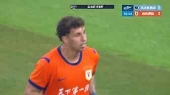梅开二度！谢文能助攻克雷桑破门，泰山客场2-0领先新鹏城