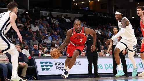 一點水不敢劃！倫納德15中8拿下28分5板2助1斷 次節獨得15分