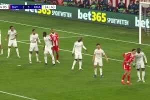 [头球偏出]差的不多！奥利塞任意球开出，于帕头球稍稍偏出球门