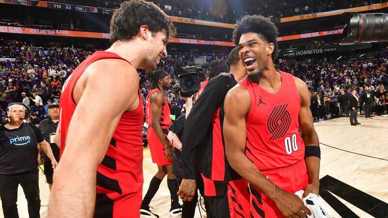 ??開拓者險勝太陽 阿夫迪亞41+7+12 杰倫&middot;格林35分 布克22分