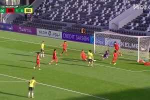 太炸裂了?！國足U23門將李昊2分鐘上演2次神奇撲救