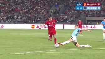 [红牌罚下]本科维奇停球失误 随后铲倒肯帕努染红