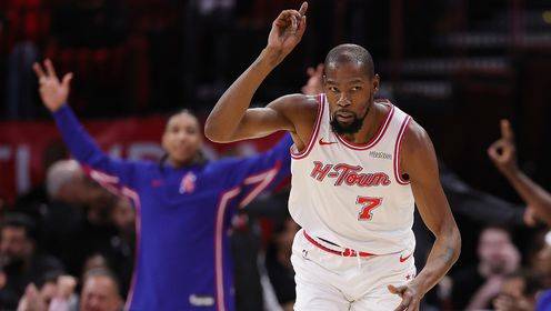  打得很轻松。。。。。。。《爬继16中7得23分5板4助2断 正负值为+15