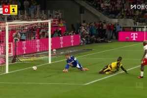  多特先下一城！拜爾頭球擺渡助攻，吉拉西機敏鏟射破門！