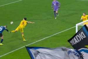  自己作死！科貝爾失誤本塞拜尼送紅點！薩馬爾季奇點殺多特！