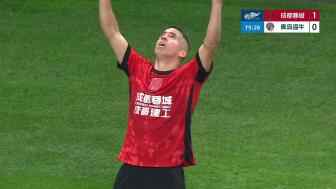 成都打破僵局！羅慕洛角球直接旋入球門