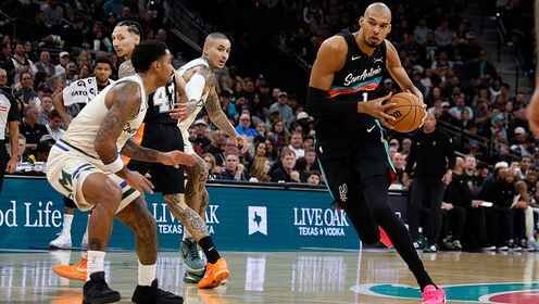 回歸首發(fā)終于贏球！文班12中7&三分6中5 得到22分10板1助2帽