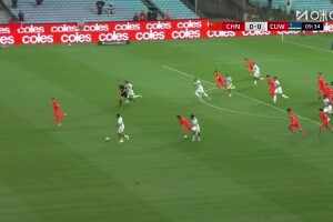 傳過去就是大單刀！王上源1v2貢獻關鍵攔截