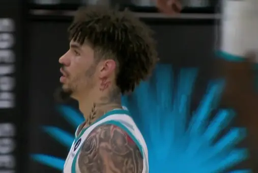 【全場(chǎng)回放】 黃蜂vs魔術(shù) (張澤欣)