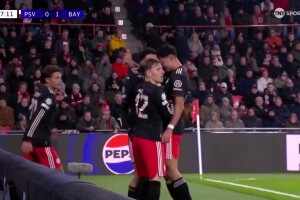  復出首球！穆西亞拉小角度爆射打破僵局！卡爾禁區內送助攻！