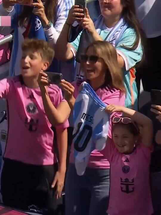  藝高人膽大！布萊特造點，梅西主罰點球打中路穩(wěn)穩(wěn)命中！