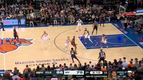 又雙叒盡力局！米切爾25中12空砍34分7板6助4斷 加長(zhǎng)三分為時(shí)已晚