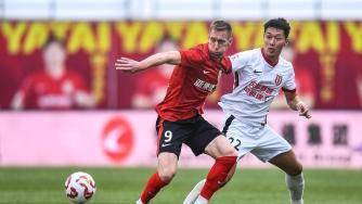 中超-7轮不败！蓉城2-1亚泰先赛积分追平申花