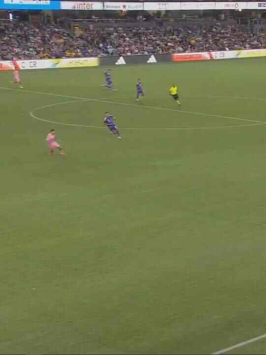 失誤送禮！德保羅后場出球被斷，帕薩利奇插入禁區低射破門！