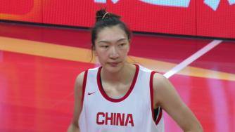 🏀女篮热身赛-韩旭15+9 张子宇缺战 中国女篮不敌澳大利亚女篮