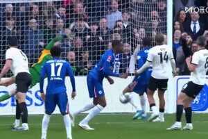  古斯托下底傳中助攻！阿達拉比奧尤頭球攻門得手！