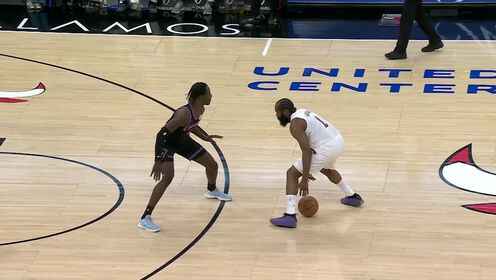  登哥今天發威了！哈登關鍵大心臟中距離終結比賽