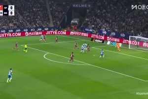 這撲救神了！米拉近距離頭球攻門，霍安&middot;加西亞極限撲出！