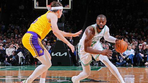 🏀绿军下三分雨击退残阵湖人取4连胜 杰伦30+8+8 里夫斯36+8