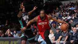 又被啃老了！杜蘭特14中8砍下25分6板10助1斷 下半場(chǎng)17分