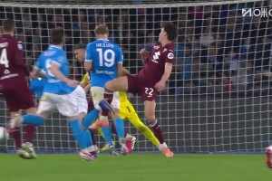  那不勒斯再下一城！波利塔諾頭球擺度，埃爾馬斯凌空掃射破門！