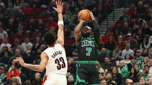 空砍！杰倫&middot;布朗24中14砍下37+7+4 連續(xù)9場30+平綠軍隊史紀錄