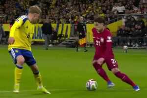  波蘭1-1扳平瑞典！扎萊夫斯基1V1內切兜射破門！