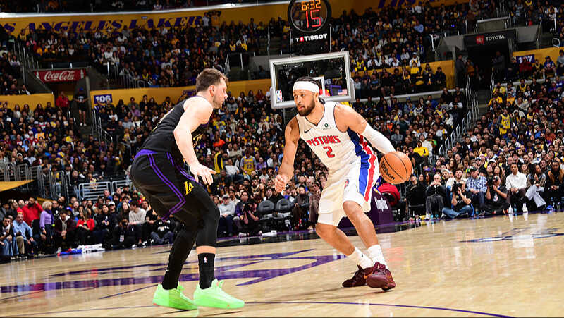 囧！詹姆斯41歲第一天下半場(chǎng)僅2分 17分創(chuàng)生涯生日夜最低紀(jì)錄