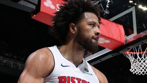 游刃有余！康寧漢姆18中13砍下34分10助 第三節(jié)14分