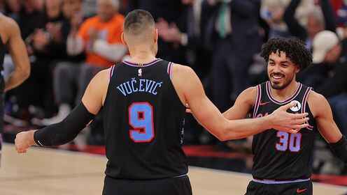 ??公牛7人上雙力克爵士！武切維奇35+7+5 森薩博43分&首節21分